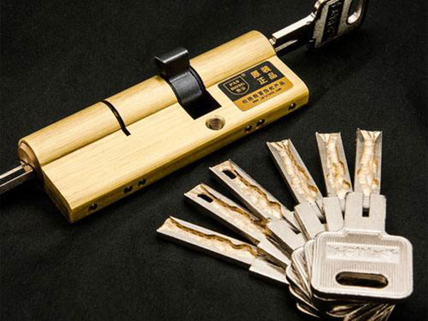 来宾24小时上门开锁公司