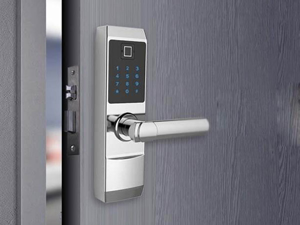 来宾24小时上门开锁公司