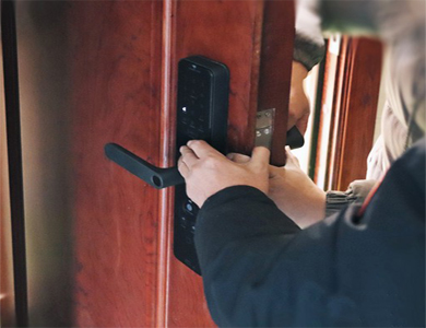 来宾24小时上门开锁公司